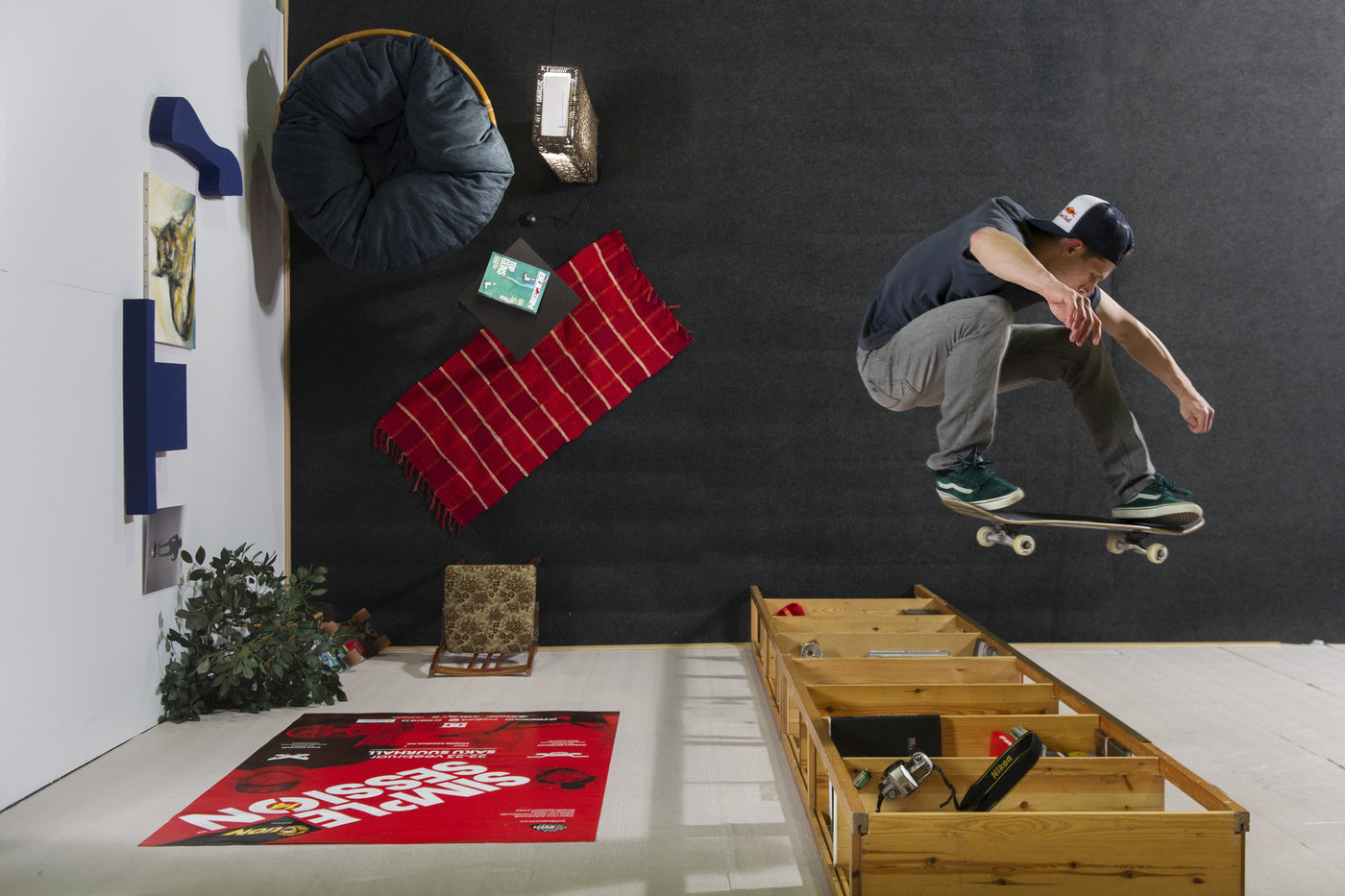 Simon Stricker skating sideways